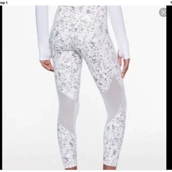 ATHLETA Sandstone Salutation 7/8 Leggings, Small Tall, Good Used Condition - Picture 2 of 16